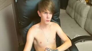 new Blondie Tugging Live